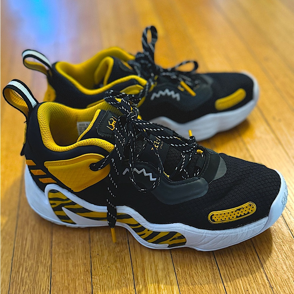 Youth ADIDAS Bel-Air Athletics x D.O.N. Issue #3 'The Jersey' basketball shoe